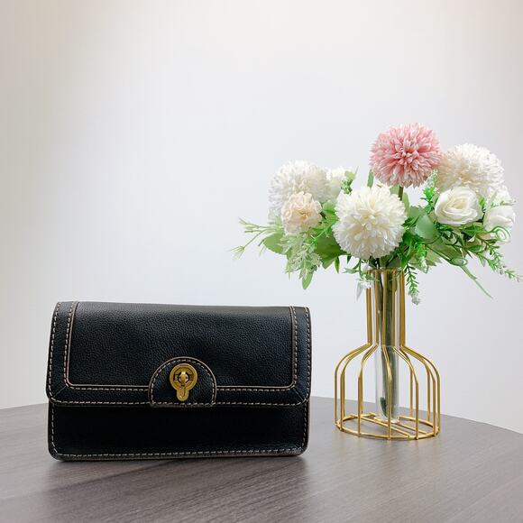 Fossil SHB3152001 Ainsley Wallet Crossbody IN Black - Picture 3 of 10